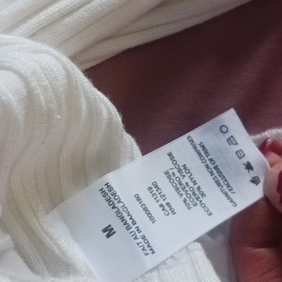 Sweater asymmetrical hem - Picture 3 of 3